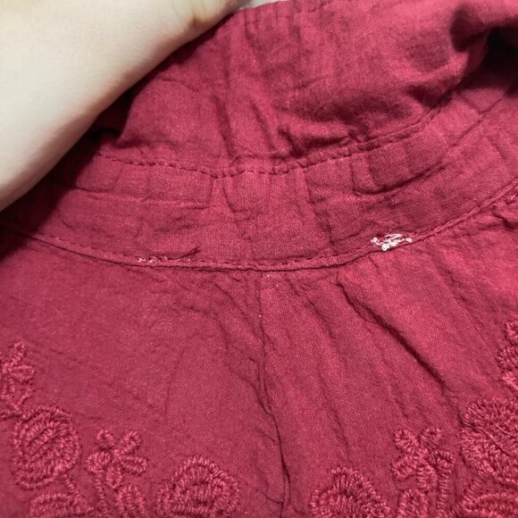 Solitaire Red Burgundy Embroidered Floral Button Down Shirt Size Medium - Picture 7 of 7